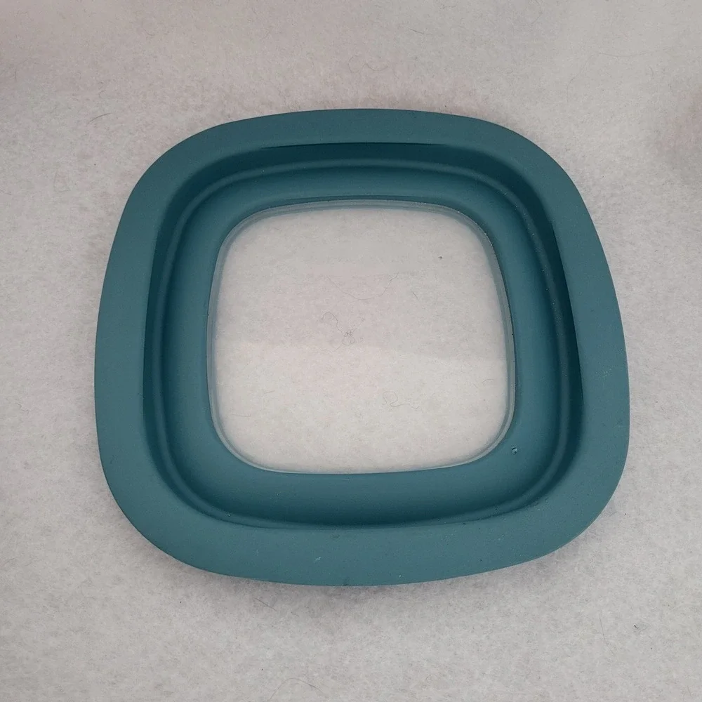 Rubbermaid Premier 10M3M4 Blue Square Replacement Window 7